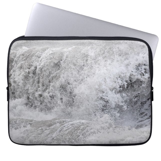 Stormig våg som bryter laptop fodral (Framsidan)