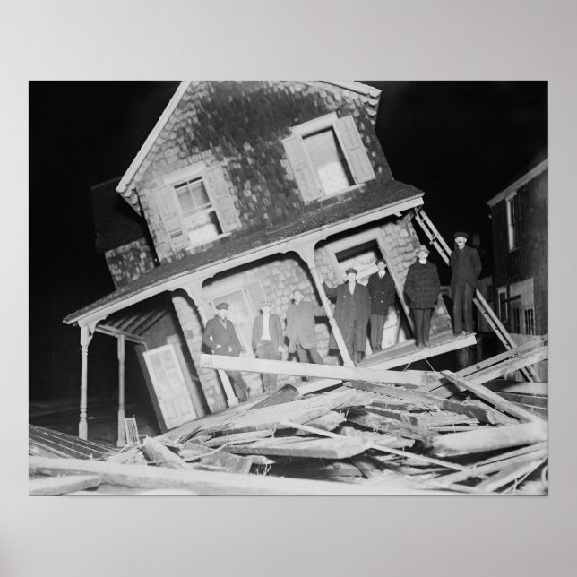 Stormskadad hus, 1914. Gammalt foto Poster (Framsidan)