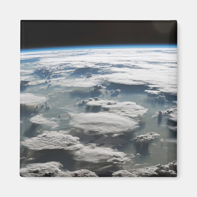 Stormy Himlar ovanför Amazonas Magnet (Framsidan)