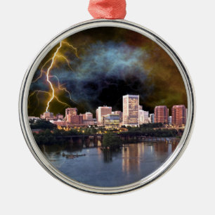 Stormy Richmond Skyline Julgransprydnad Metall