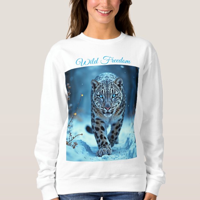 Storögd rovdjur i snö leopard t shirt (Framsida)