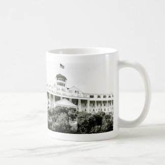Storslaget hotell, Mackinac ö som är svartvit Kaffemugg
