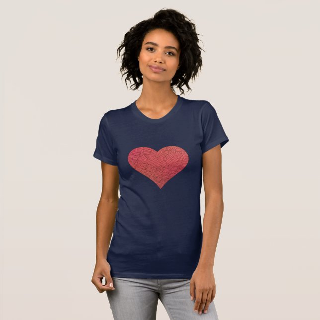 Stort rött mönstrat hjärta t shirt (Hel framsida)
