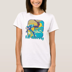 Storvågssurfning i halva Måne Bay T-shirt