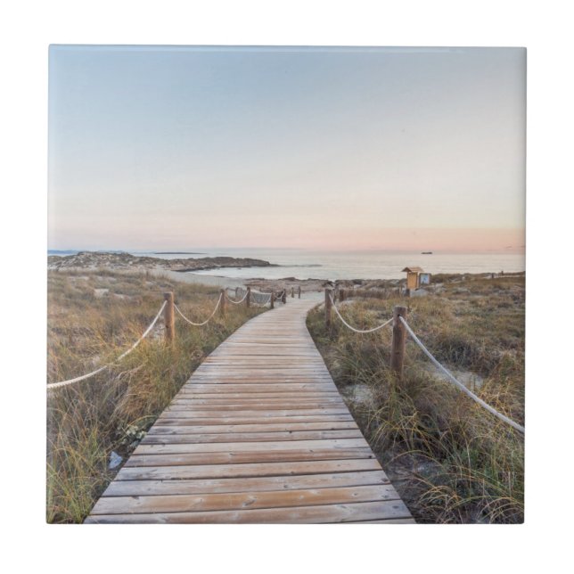 Strand för Es Pujols på gryning Kakelplatta (Framsidan)