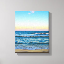 Strand med ljusa vågor bild på canvas