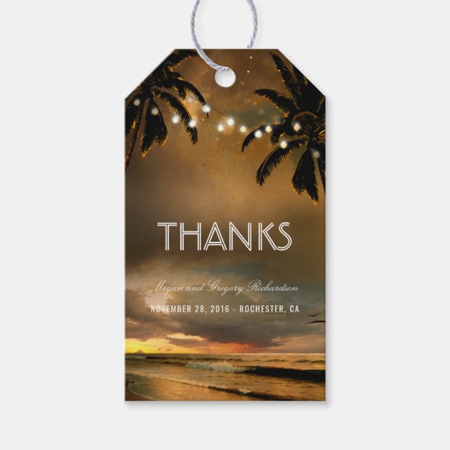 Strand solnedgång sladdlyktor palmer bröllop presentetikett (Framsidan)