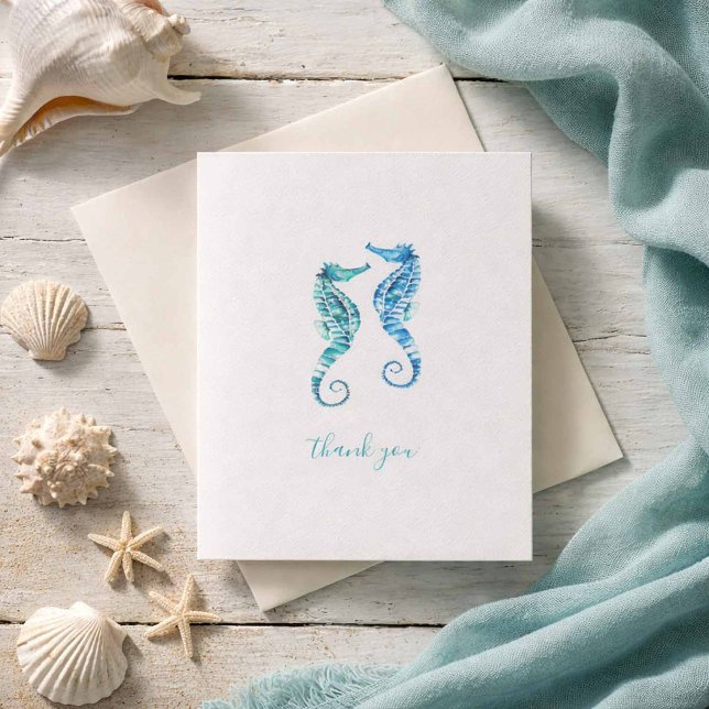 Strand Tacksamhetskort Blå Sjöhästar Anteckningskort (Beach Wedding thank you cards folded watercolor blue seahorses Victoria Grigaliunas Do Tell A Belle)