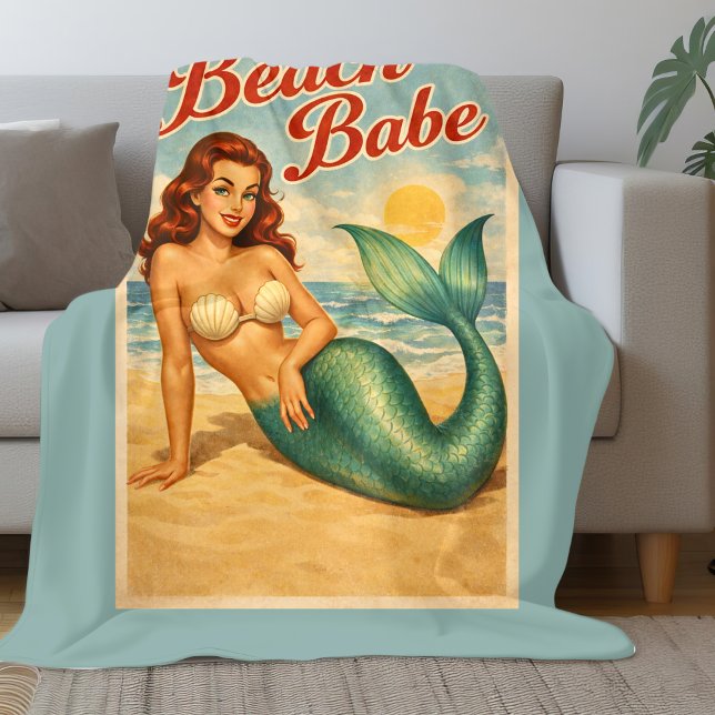 Strandbrud Pin-Up Havsfrue Konst | Retro Kust Teal Fleecefilt (Skapare uppladdad)
