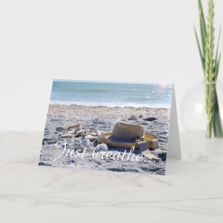 Stranden sandals, hav, den tomma solen noterar kort