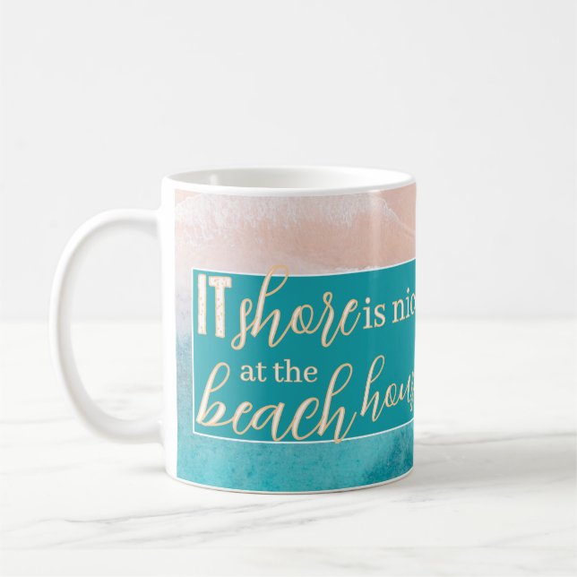 Strandhus Puns Elegant Skript Anpassad Efternamn Kaffemugg (Vänster)