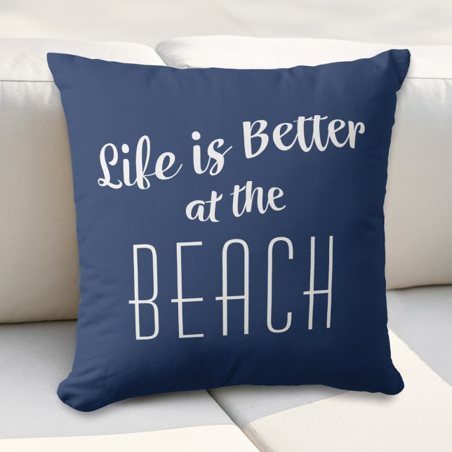 Strandliv är Bättre Söt Typografi Marin Blå Kudde (Beach Life is Better Cute Typography Nautical Blue Throw Pillow)
