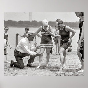 Strandpolis, 1922. Vintagefoto Poster