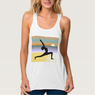 StrandYoga poserar Silhouettekvinna tanktop Linne Med Racerback