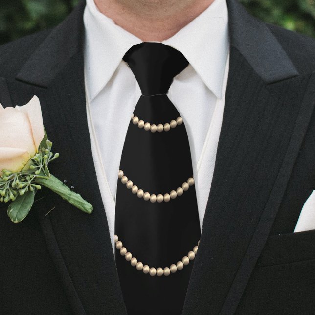 Sträng med pärlor på svart: En Elegant Tillfälle Slips (Skapare uppladdad)