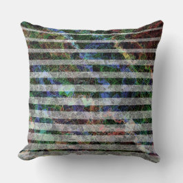 Stränga remsor och skrapade små fyrkanter i linjer kudde