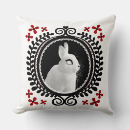 Strange White Bunny: White, Black & Red Kudde