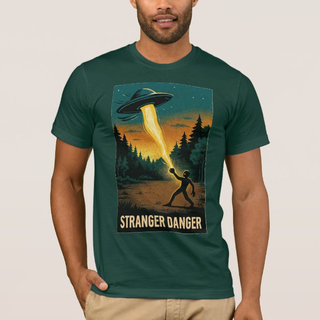 Stranger Danger – Retro Sci-Fi Forest Scene T Shirt (Framsida)