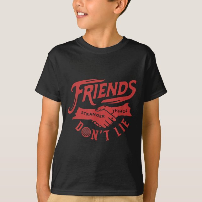 Stranger Things 4 Friends Don’t Lie Text Handshake T Shirt (Framsida)