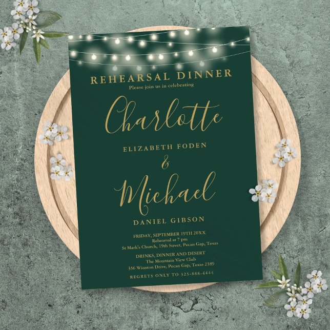 Strängljus Grönt Guld Manus Repetition Middag Inbjudningar (String Lights Green Gold Script Rehearsal Dinner Invitation)