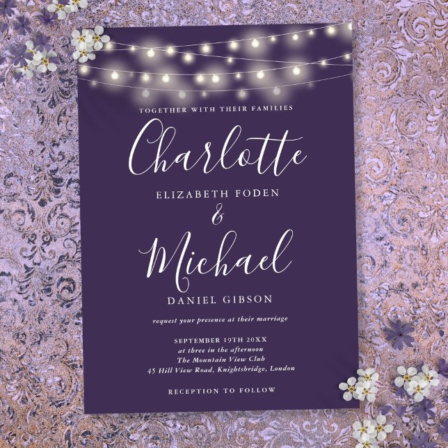 Strängljus Lila Elegant Bröllopskort Inbjudningar (String Lights Purple Elegant Script Wedding Invitation)