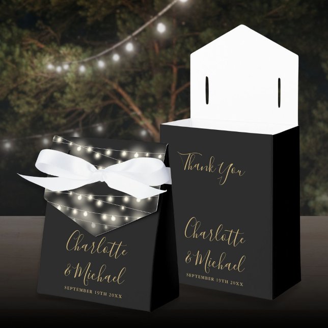 Strängljus Signatur Skript Svart Guld Bröllop Presentaskar (String Lights Signature Script Black Gold Wedding Favor Boxes)