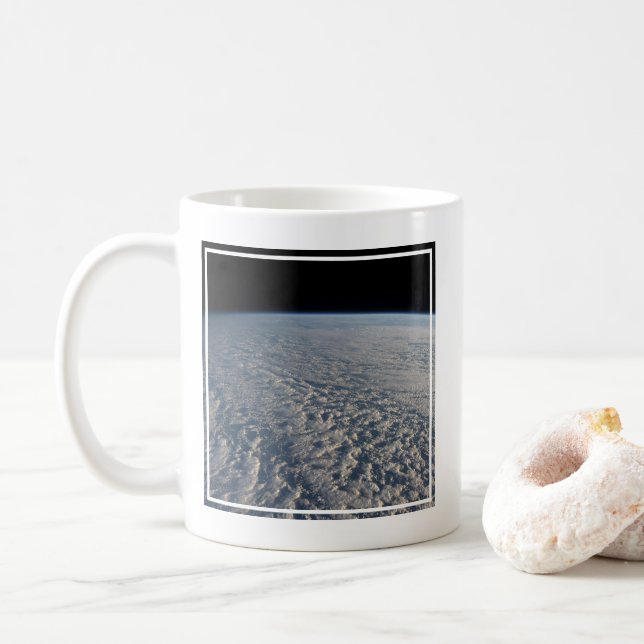 Stratocumulus moln ovanför Stilla havet. Kaffemugg (Med munk)