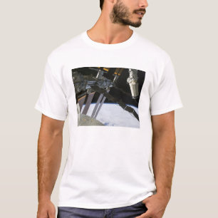 Strävan arm amidst internationell utrymmestatisti t-shirt