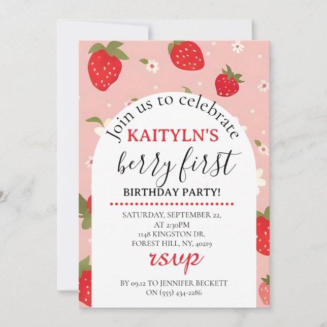Strawberry Berry First Birthday Invitation Inbjudningar (Framsida)