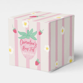Strawberry Berry First Birthday Party Favor Box Presentaskar
