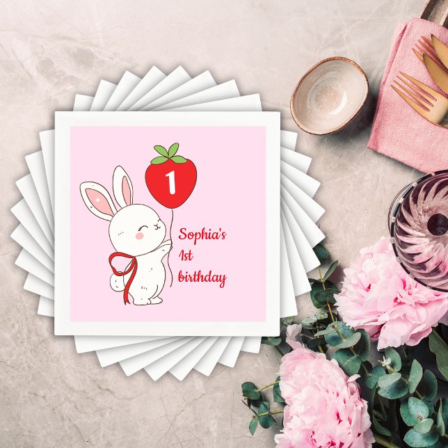 Strawberry Bunny Birthday Pappersservett (Skapare uppladdad)