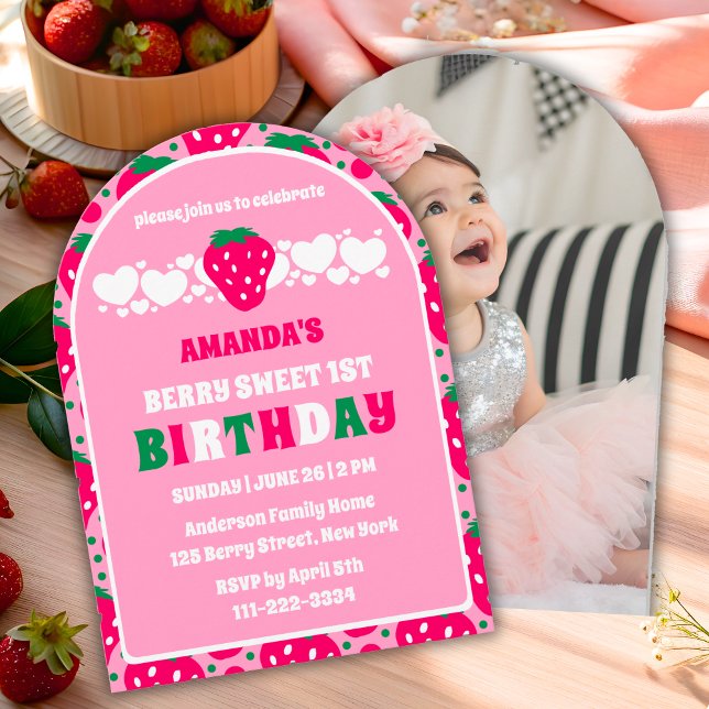 Strawberry First Birthday Celebration Photo Arch Inbjudningar (Skapare uppladdad)
