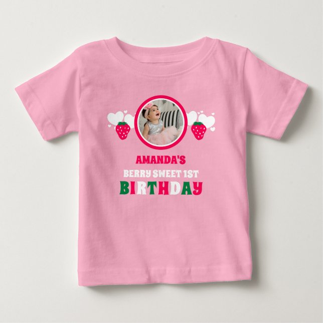 Strawberry First Birthday Celebration Photo T Shirt (Framsida)