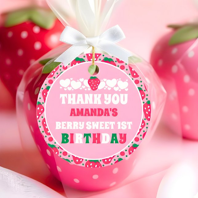 Strawberry First Birthday Celebration Thank You Gåvor Etiketter (Skapare uppladdad)