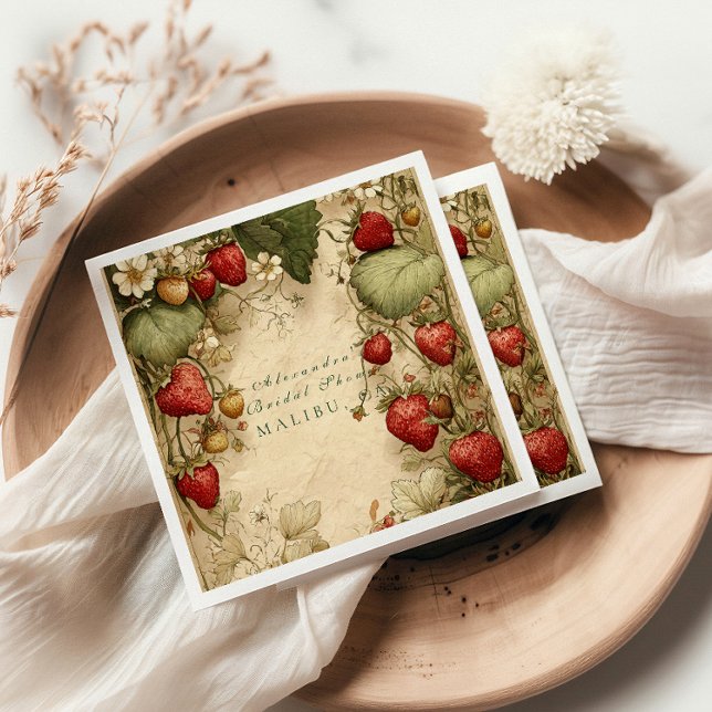 Strawberry Meadow Vintage Bridal Shower Pappersservett (Skapare uppladdad)