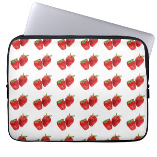 Strawberry Seamless Pattern – Cute Red Fruit on Wh Laptop Fodral