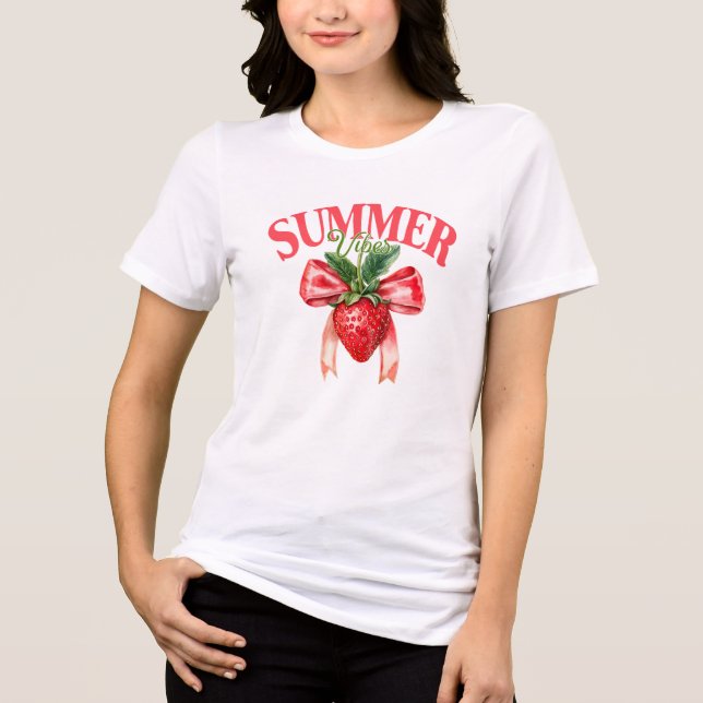 Strawberry Summer Vibes T Shirt (Framsida)