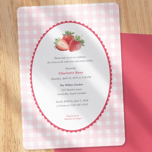 Strawberry themed-Spring Baby Girl Shower Inbjudningar (Strawberry Themed Baby Girl Shower Invitation-Vintage spring pink gingham background.)