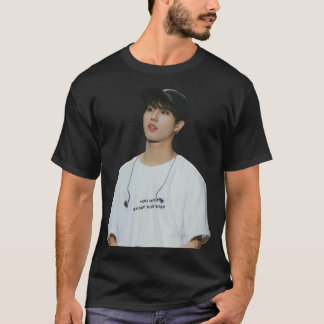 Stray children han Sticker.png T Shirt