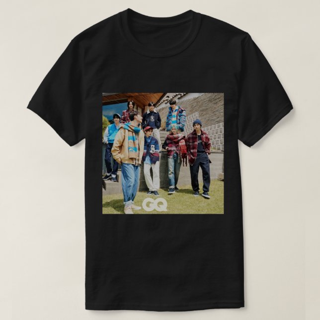 Stray Kids GQ SKZ kpop8 bang chan lee know chan T Shirt (Design framsida)