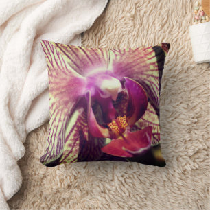 Streckad Lila Orchid Flower Close Up Kudde