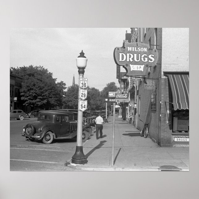 Street Scene Urbana, Ohio, 1938. Vintage Photo Poster (Framsidan)