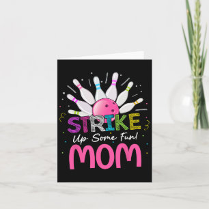 Strejka upp någon Roligt Mamma i födelsedagstorgin Kort