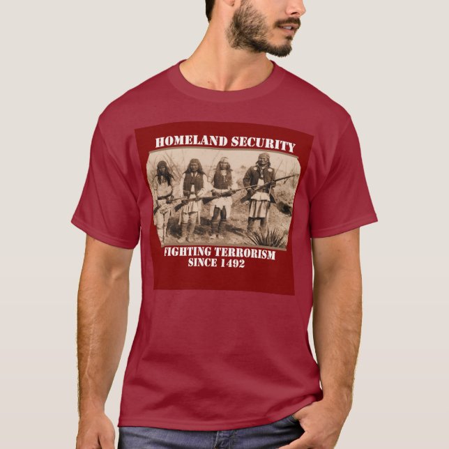 Stridighetterrorism efter 1492 tee shirt (Framsida)