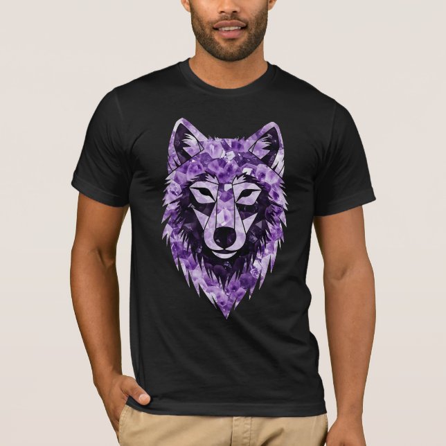 Striking Amethyst Wolf T Shirt (Framsida)