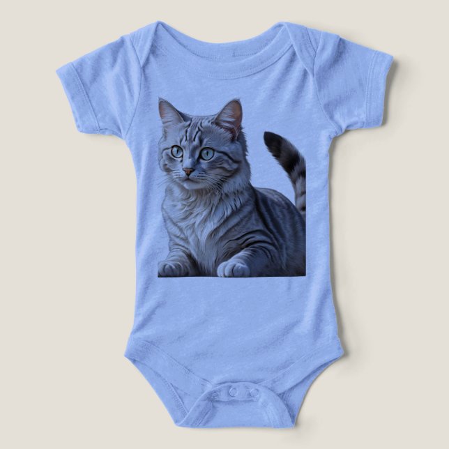 Striking Gray Tabby Cat with Green Eyes T Shirt (Design Framsida)