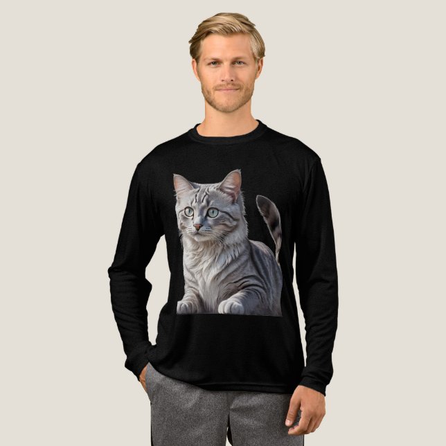 Striking Gray Tabby Cat with Green Eyes T Shirt (Hel framsida)