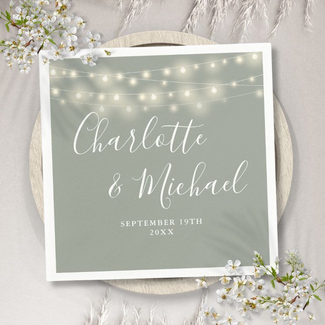 String Lights Signatur Skript Salvia Grön Bröllop Pappersservett (String Lights Signature Script Sage Green Wedding Napkins)