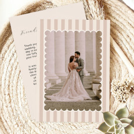 Striped Background and Scalloped Wedding Photo  Tack Kort