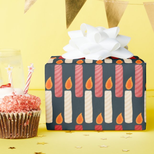 Striped Festive Candle Holiday Wrapping Paper Presentpapper (Födelsedagsfest)